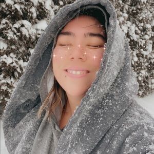 Meet your Posher, Alyssa